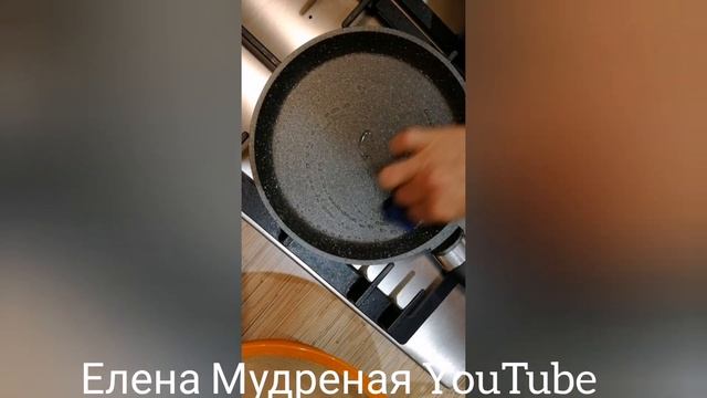 БЛИННЫЙ ШОКОЛАДНЫЙ ТОРТ СО СМЕТАННЫМ КРЕМОМ. смотреть онлайн