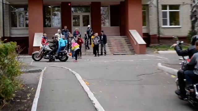 Пензенские байкеры покатали на мотоциклах детей из интерната смотреть онлайн