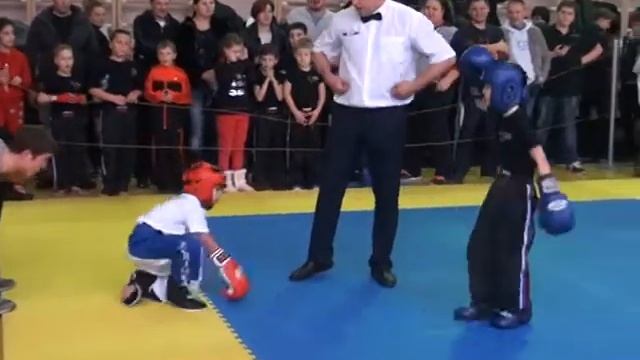 Базилин Михаил - Дзигульский 2.2 ЛАЙТ 12.12.15 Кубок Федерации кикбоксинга и восточных видов едино смотреть онлайн