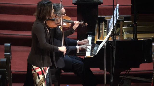W.A. Mozart Sonata for Violin and Piano in E minor, KV 304 - Allegro смотреть онлайн