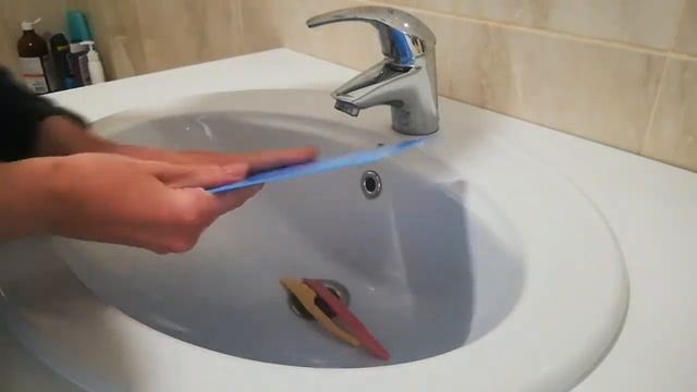 Как отмыть пластилин с дерева, пластика, металла, волос? смотреть онлайн