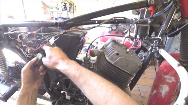 ПРОПАЛА ИСКРА НА  ЯВА 350 с электронным зажиганием .