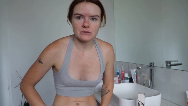 Gillette Venus Razor for DOWN THERE ? смотреть онлайн