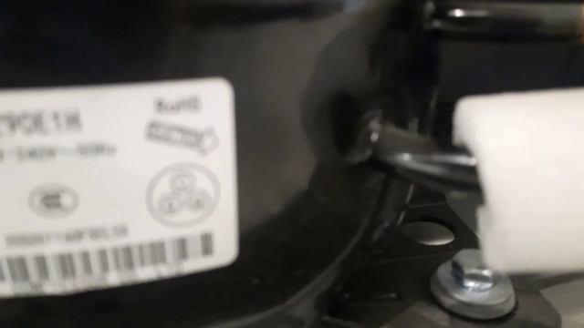 Встроенный холодильник Haier HRF225WBRU