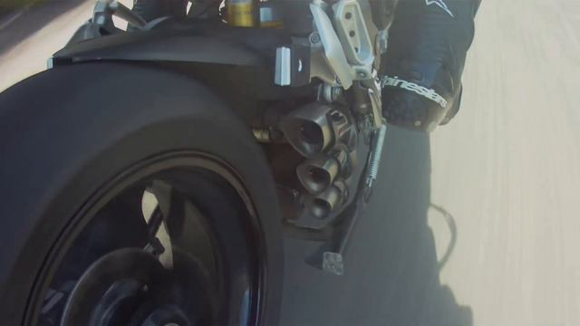 HP Corse Hydro Tre exhaust on an MV Agusta Turismo Veloce смотреть онлайн