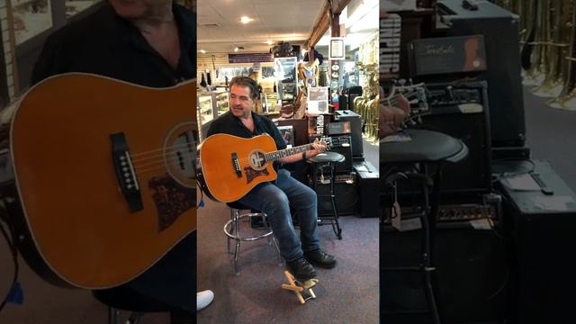 Scott Russ TonewoodAmp Demo on Epiphone Masterbuilt DR500 MCE смотреть онлайн