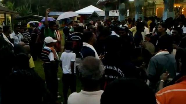 Смешной ржач накуреные индусы отрываются.mp4 смотреть онлайн