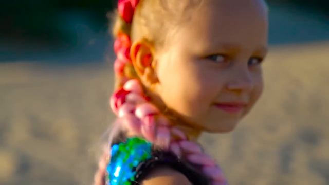 Песня про АЛИСУ !!! Алиса поёт песню про девочек с именем АЛИСА смотреть онлайн