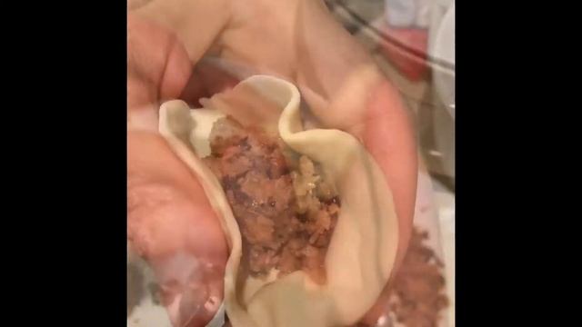 Как лепить пельмени-косичку