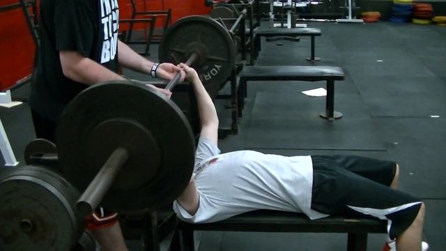 jake blum bench max смотреть онлайн