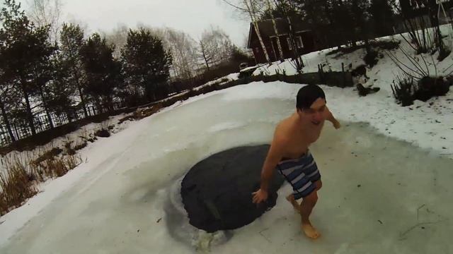 Зимние купания в проруби с GoPro смотреть онлайн
