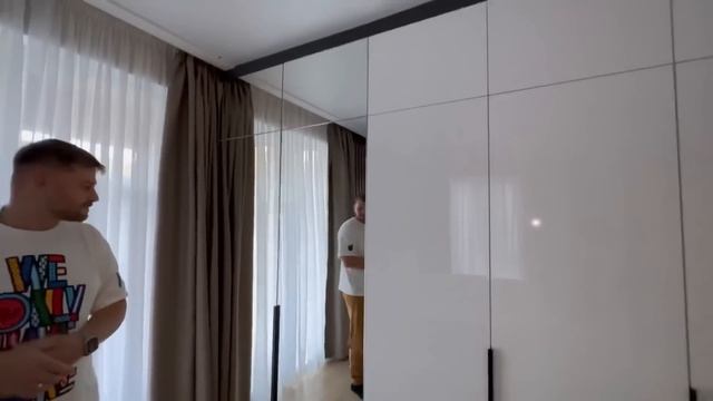 ВЛОГ Шикарный отдых в LUCKY TOWN СОЧИ ! РУМ ТУР коттеджа в ЛАКИ ТАУН ! смотреть онлайн