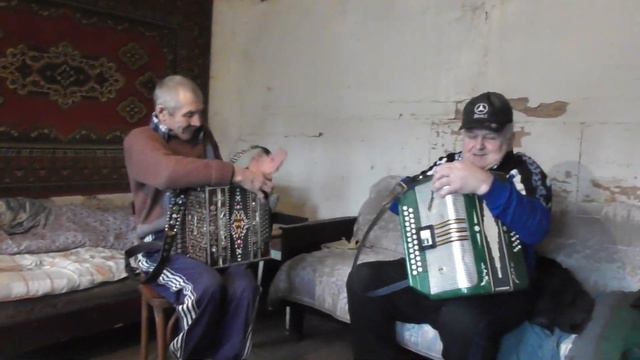 1ПРОДОЛЖЕНИЕ В ГОСТЯХ У ЕФИМЫЧА ПОПЫТКА ИГРЫ НА МОЕЙ СУПЕР НИЖЕГОР ГАРМОНИ ОТ САМОРОДКА С НИЖЕГРОДЧ смотреть онлайн