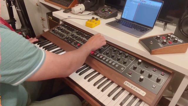 Ambient Rhodes - Prophet 5 (rev 4) смотреть онлайн
