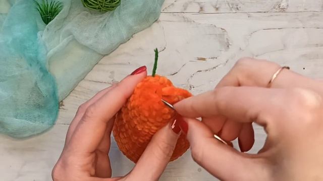 Как стянуть отверстие в конце вязания игрушки крючком. смотреть онлайн