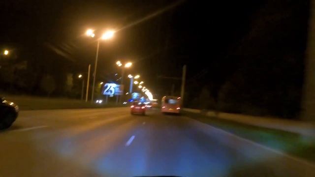 Первое видео! Ночной прокат по городу на Honda CB400 смотреть онлайн