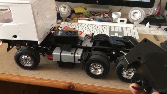 ESP32 Arduino RC Sound & Light Controller: Allison Automatic Transmission With Torque Converter! смотреть онлайн