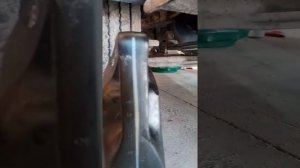 OIL CHANGE TRANSMISSION MITSUBISHI FUSO CANTER / CAMBIO ACEITE TRANSMISION (1/2)