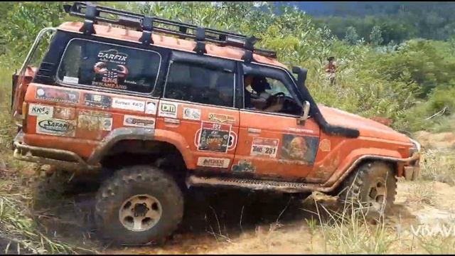 Toyota Land Cruiser BJ60 | Hill Climb | Full Locker