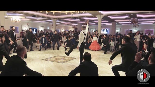 Zeybek dance @Melody [BMCC RAW] смотреть онлайн