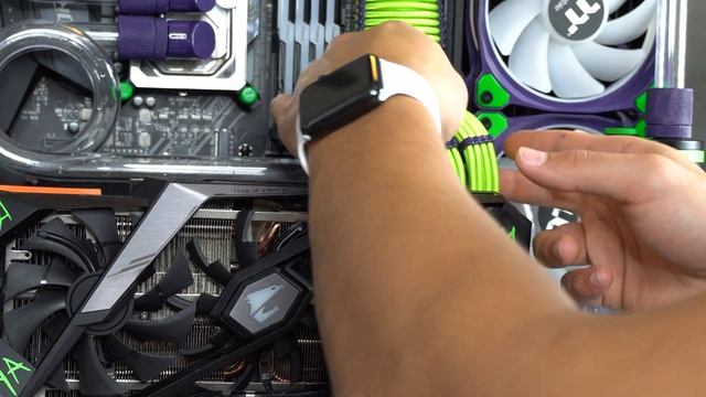 INSANE Joker x Batman Custom Water Cooled Gaming PC Build смотреть онлайн