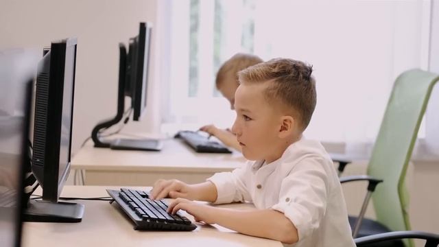 КУПИЛ ИГРОВОЙ МОНИТОР ЗА 26.666р НА OZON / 32" 165Hz QHD 2K смотреть онлайн