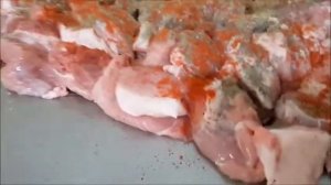 Свиная шаурма/Маринад свиной шаурмы/Готовим на углях ! Подробности в следующих роликах.