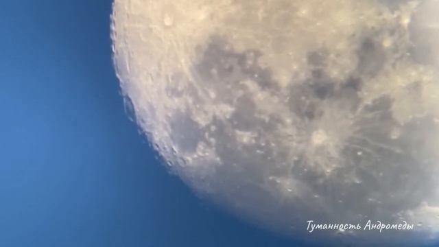«Луна в вечернем небе» - «Moon in the evening sky» смотреть онлайн