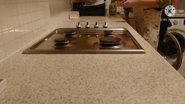 Уборка перед сном на кухне, когда все уже спят. Мотивация. смотреть онлайн