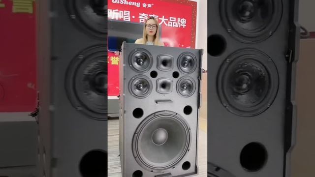 this bluetooth speaker is very loud and heavy смотреть онлайн