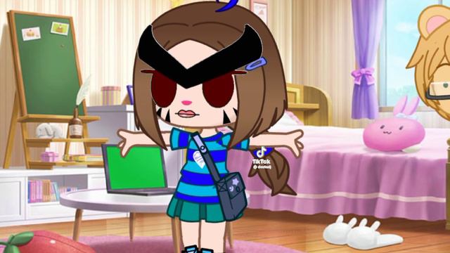 хееххехехехкхкхе Пони чуть сознание  не потерял в 12 ночи увидев такое 😈