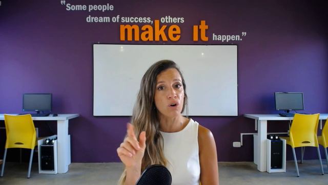HOW TO EXPLAIN THE DIFFERENCES - CAMBRIDGE MOVERS (Speaking Part 1) смотреть онлайн