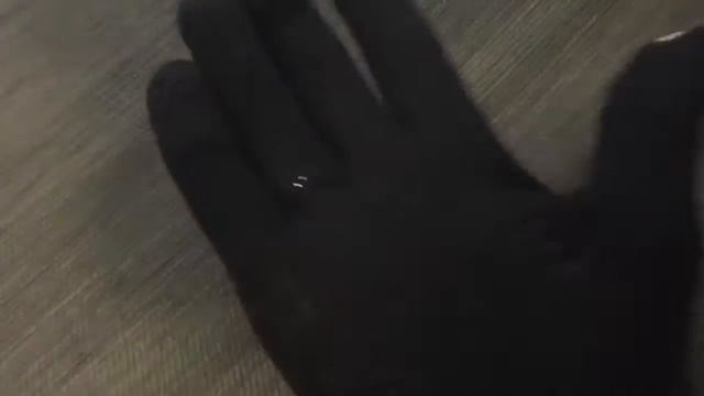 Перчатки для сенсорных экранов: делаем сами || DIY: Touch Screen Gloves смотреть онлайн
