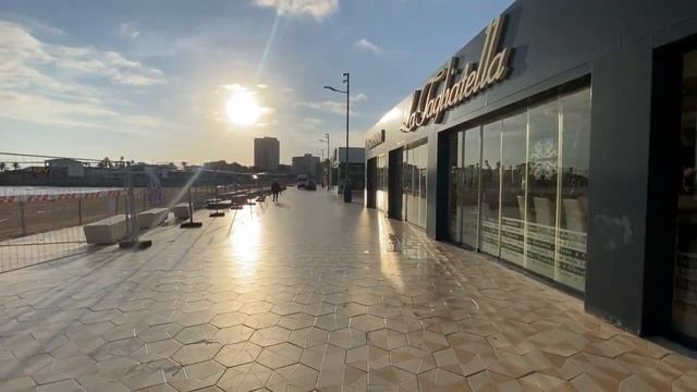 Morning walk along the Arenal in Javea, Valencia, Spain | Things To Do In Javea смотреть онлайн
