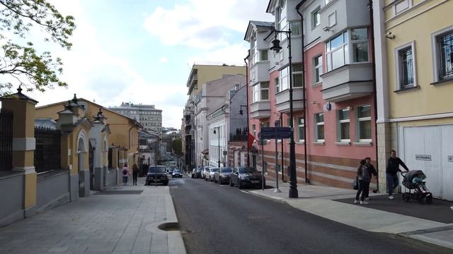 ⁴ᴷ⁶⁰ Walking Moscow: Moscow Center - Tsvetnoy Boulevard, Trubnaya Mt., Petrovka St., Stoleshnikov L смотреть онлайн