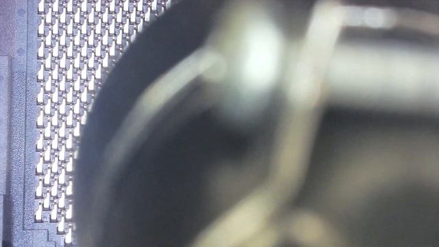 Ремонт сокета AM5 на материнской плате MSI MPG X670E. Микропайка ножек смотреть онлайн