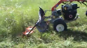 KIPOR KDT-910E косит траву