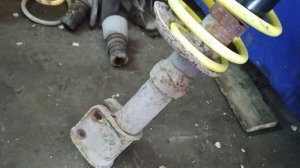 Замена пружины на стойках! Классная приспособления