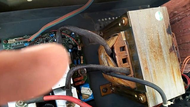 1400 VA, 24 VDC, 2 Battery Luminous Sine Wave Inverter Charging Problem Repairing/Solving at Home смотреть онлайн
