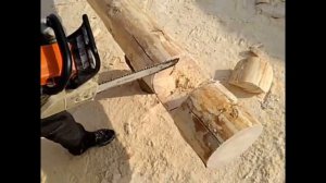 4. Как срубить сруб в русскую чашу. Запиливаем бревно