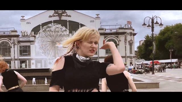 [KPOP IN PUBLIС | ONE TAKE] LE SSERAFIM (르세라핌) - 'UNFORGIVEN' | 커버댄스 dance cover by BTD смотреть онлайн