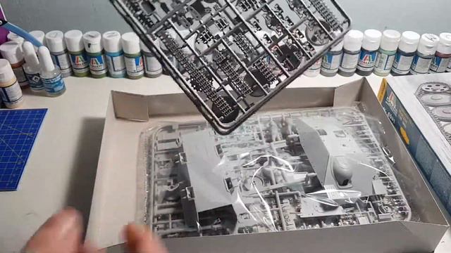 Jagdpanzer 38(t) Hetzer - PREFACE + VIDEO - ITALERI смотреть онлайн