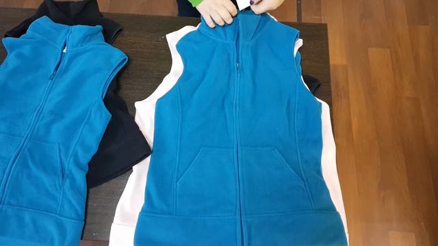 Женские флисовые жилетки. Лот №424 смотреть онлайн