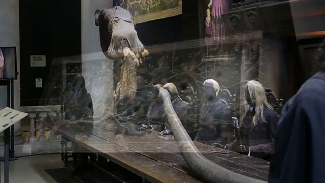Warner Brothers Studio Tour - The Making of Harry Potter - Watford March 2022 смотреть онлайн