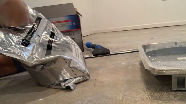 How to Epoxy a basement Floor: DIY in Under $100 with Rust-Oleum Clear EpoxyShield смотреть онлайн