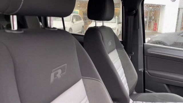 Volkswagen Touran R-Line 1.5 TSI 150ps Deep Black Used | Wrexham Volkswagen смотреть онлайн