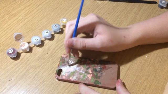РИСУЕМ НА ЧЕХЛЕ DIY | Как украсить чехол своими руками на Новый год 2021| Art of Kiwi #11 смотреть онлайн