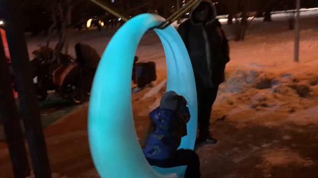 Удивительные качели смотреть онлайн
