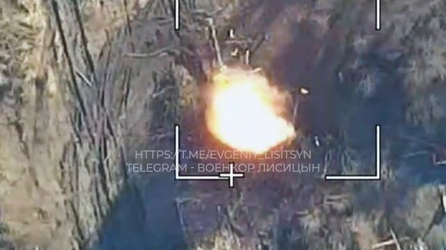 Уничтожение немецкой САУ PZH-2000 вместе с экипажем ВСУ смотреть онлайн