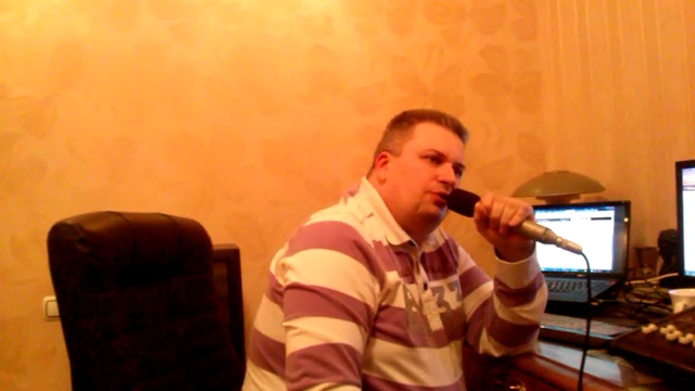  Мой бог (М Круг) исполняет Илья Синенко смотреть онлайн